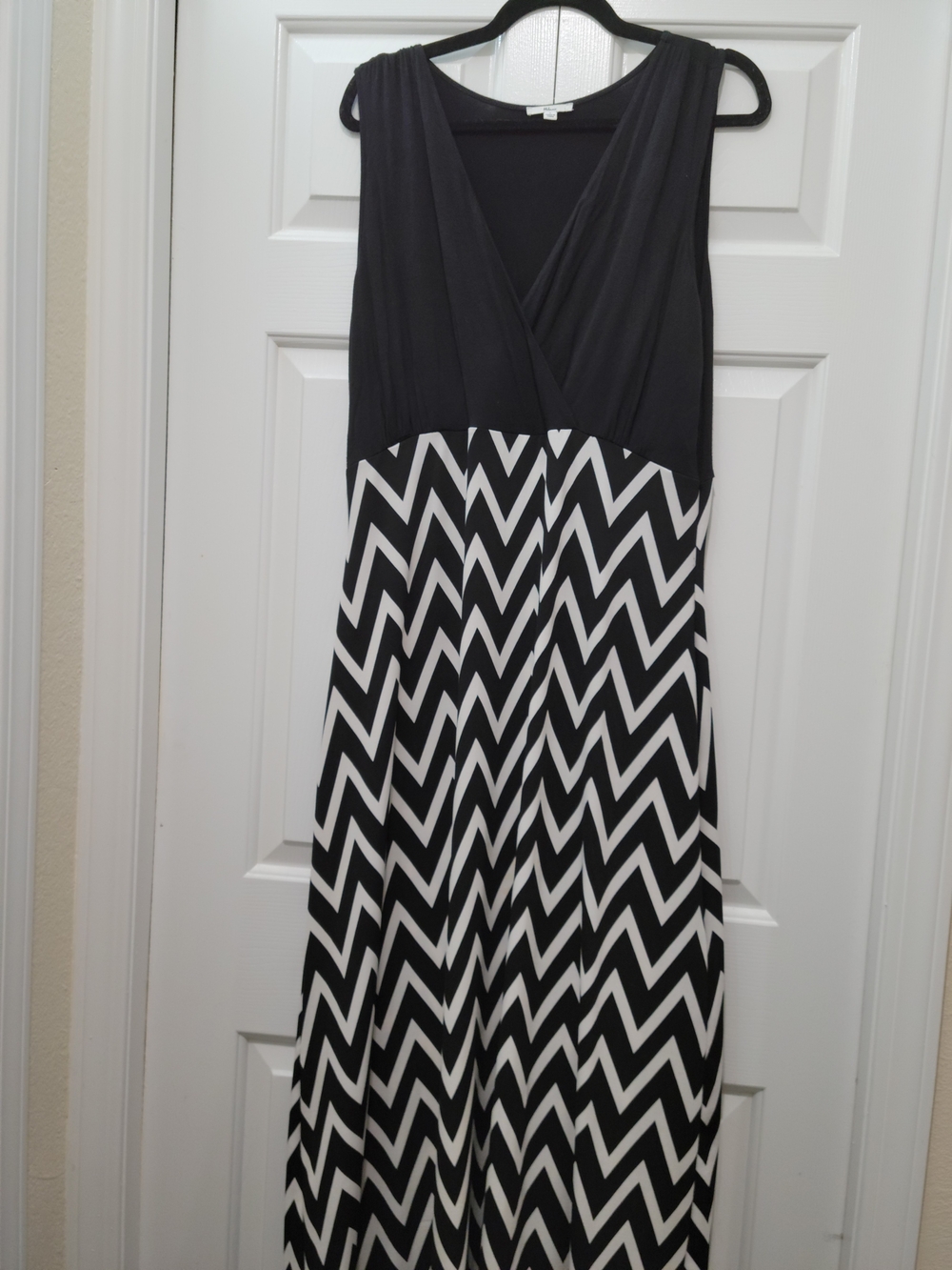 Milano Black and White Sleeveless V Neck Chevron Maxi Dress